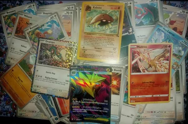 Kabuto & Mega Manectric ex Mega Manectric ex + 100 κάρτες pokemon image 1