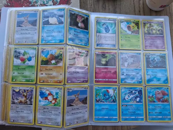 Huge Pokémon Lot image 9