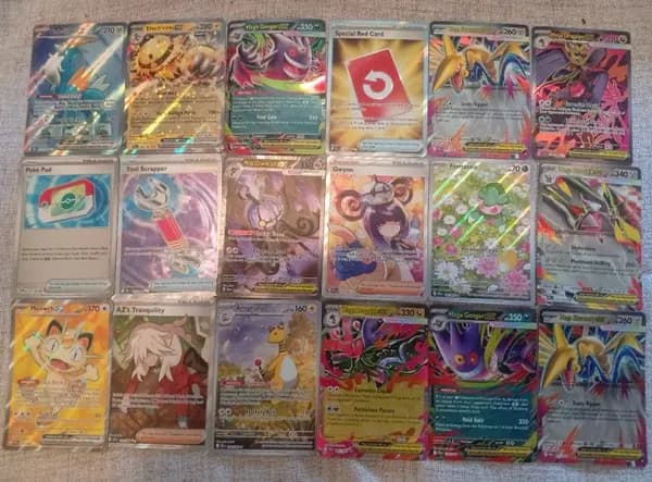 Bulk lot of Pokémon cards image 1