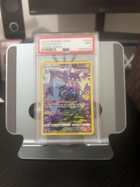 Pokémon Graded Card image 1