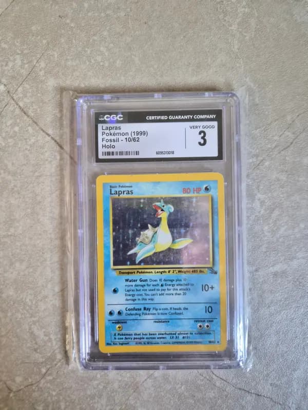 Graded card CGC Lapras 1999 fossil 10/62 holo image 1