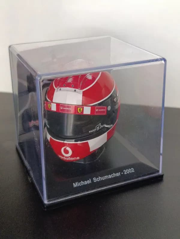 Michael Schumacher 1:6 helmet die cast image 1