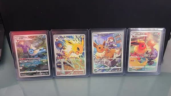 4 Pokémon Cards - CR