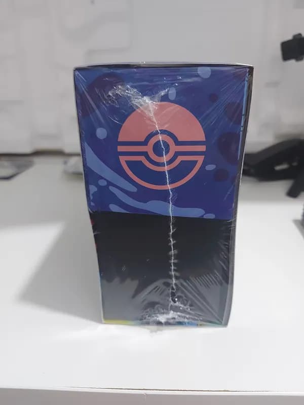 Chaos rising etb image 4