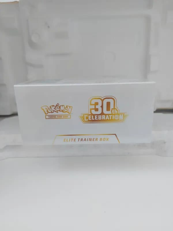 🔥 30th Celebration Elite trainer box sealed 🔥 image 4